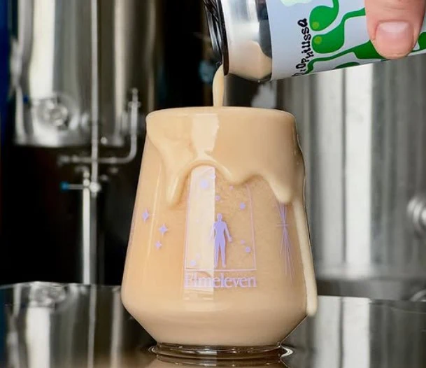 Elmeleven Otherworldly Banana White Chocolate & Hazelnut Milkshake Pulp Sour 440ml (5%) - Image 2