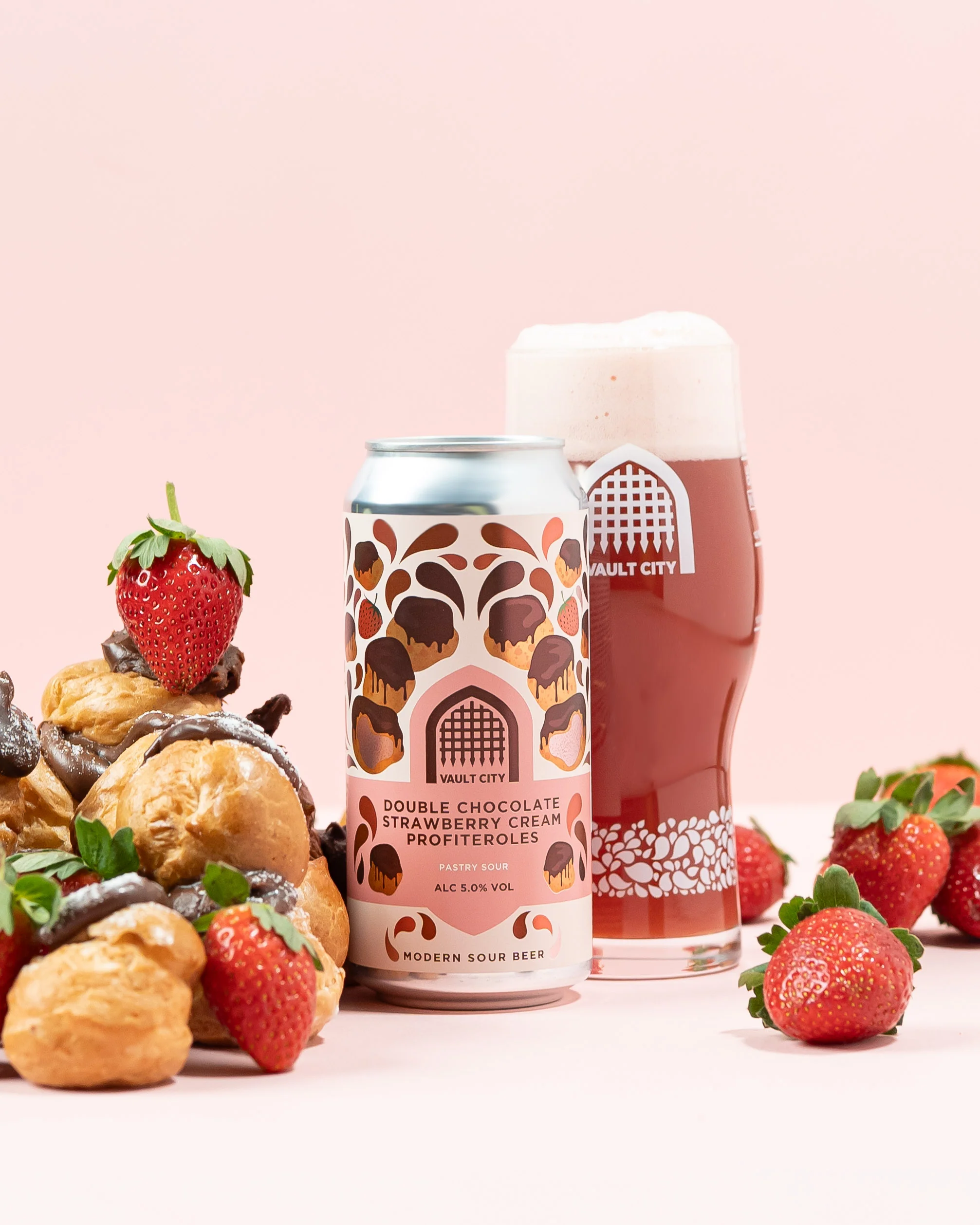 Vault City Double Chocolate Strawberry Cream Profiteroles Sour 440ml (5%) - Image 2